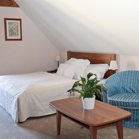 Hotel U Zlateho Lva Havlickuv Brod Luaran gambar